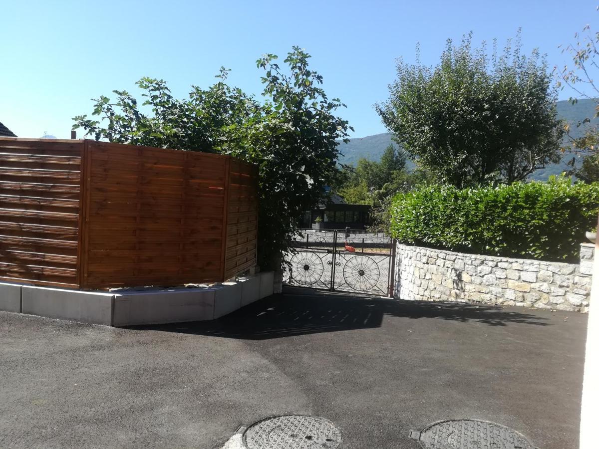 Appartement Avec Jacuzzi Hammam Sauna Privatise Au Rez De Chaussee Ds Maison A Voglans A 2 Kilometres Du Lac Du Bourget En Savoie Entre Chambery Et Aix Les Bains Cure Thermale ภายนอก รูปภาพ