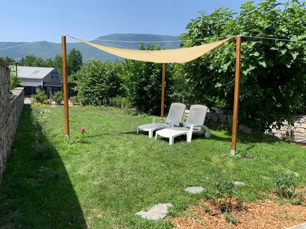 Appartement Avec Jacuzzi Hammam Sauna Privatise Au Rez De Chaussee Ds Maison A Voglans A 2 Kilometres Du Lac Du Bourget En Savoie Entre Chambery Et Aix Les Bains Cure Thermale ภายนอก รูปภาพ